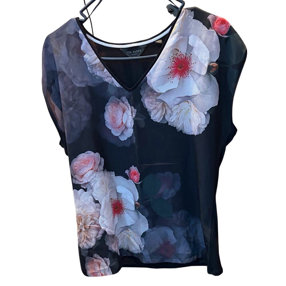 Ted Baker Women Sz M Black Floral V-Neck Short Sleeve Knit Blouse Lightweight